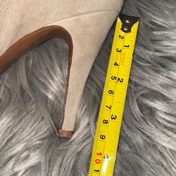 EUC J.Crew Suede Metropolitan Bootie Light Grey Birch Size 8 - Picture 9 of 11